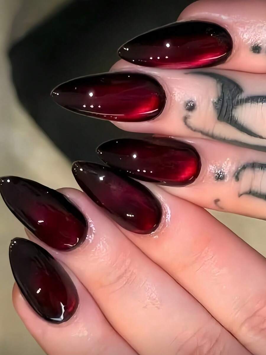 10-Piece Gothic Cat-Eye Almond Press-On Nail Set – product image 1 of 11