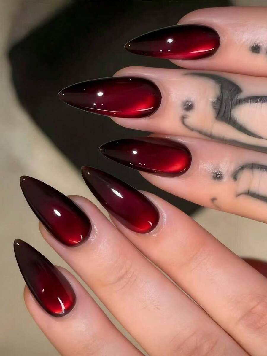 10-Piece Gothic Cat-Eye Almond Press-On Nail Set – product image 7 of 11